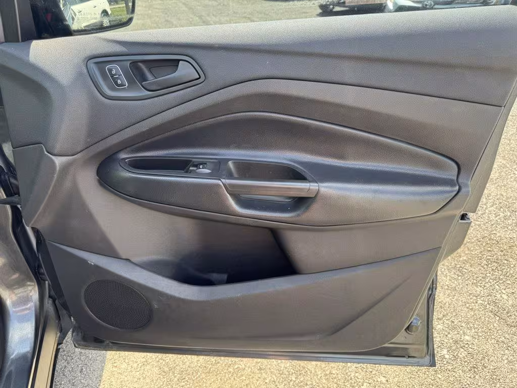 2019 Ford Escape - 1FMCU0F72KUA38438 - Image #28