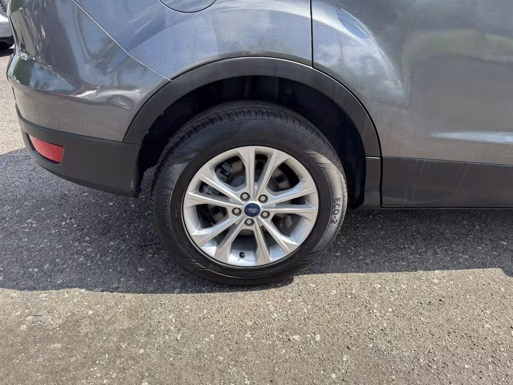2019 Ford Escape - 1FMCU0F72KUA38438 - Image #32