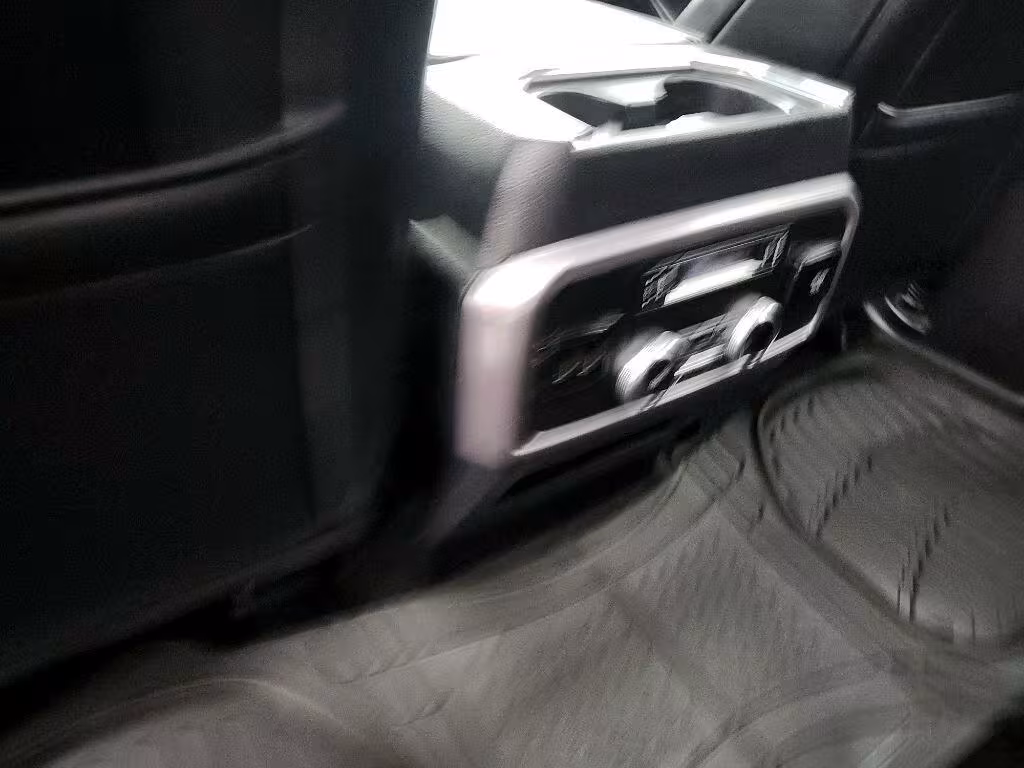 2019 Ford Expedition - 1FMJU1LT0KEA18133 - Image #9