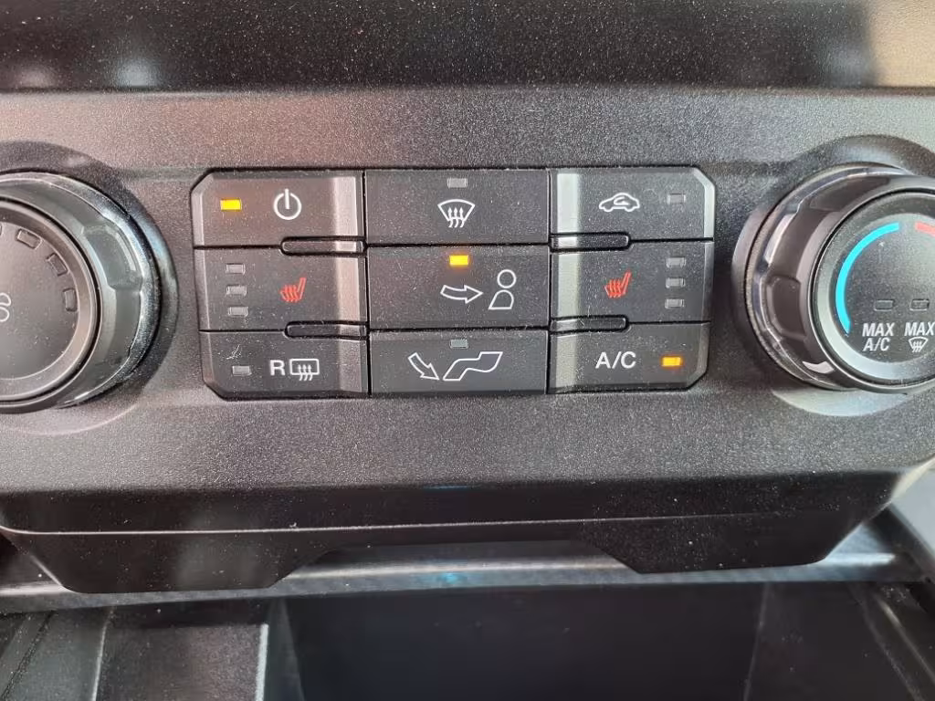 2019 Ford F-150 - 1FTEW1EP3KFC59310 - Image #12