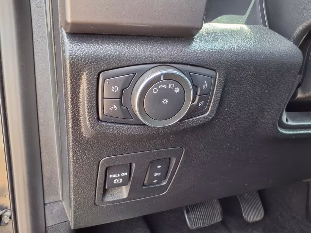 2019 Ford F-150 - 1FTEW1EP3KFC59310 - Image #16