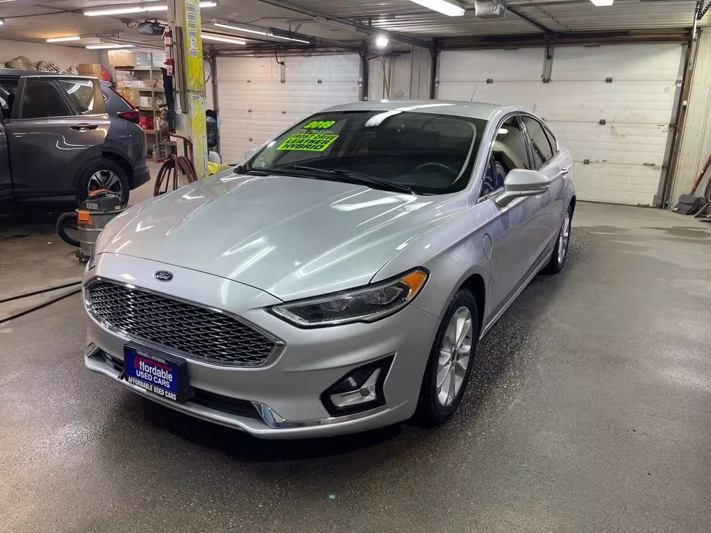 2019 Ford Fusion Energi - 3FA6P0SU4KR108989 - Image #2