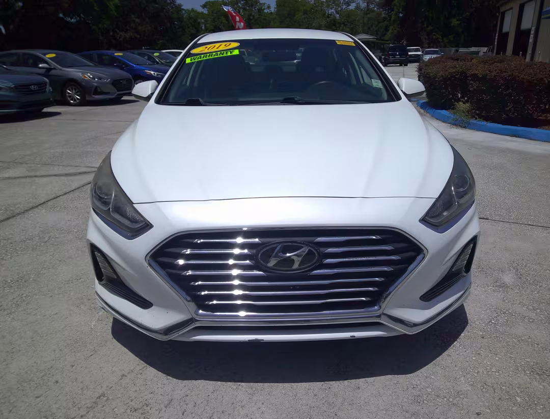 2019 Hyundai Sonata - 5NPE24AF5KH740563 - Image #1