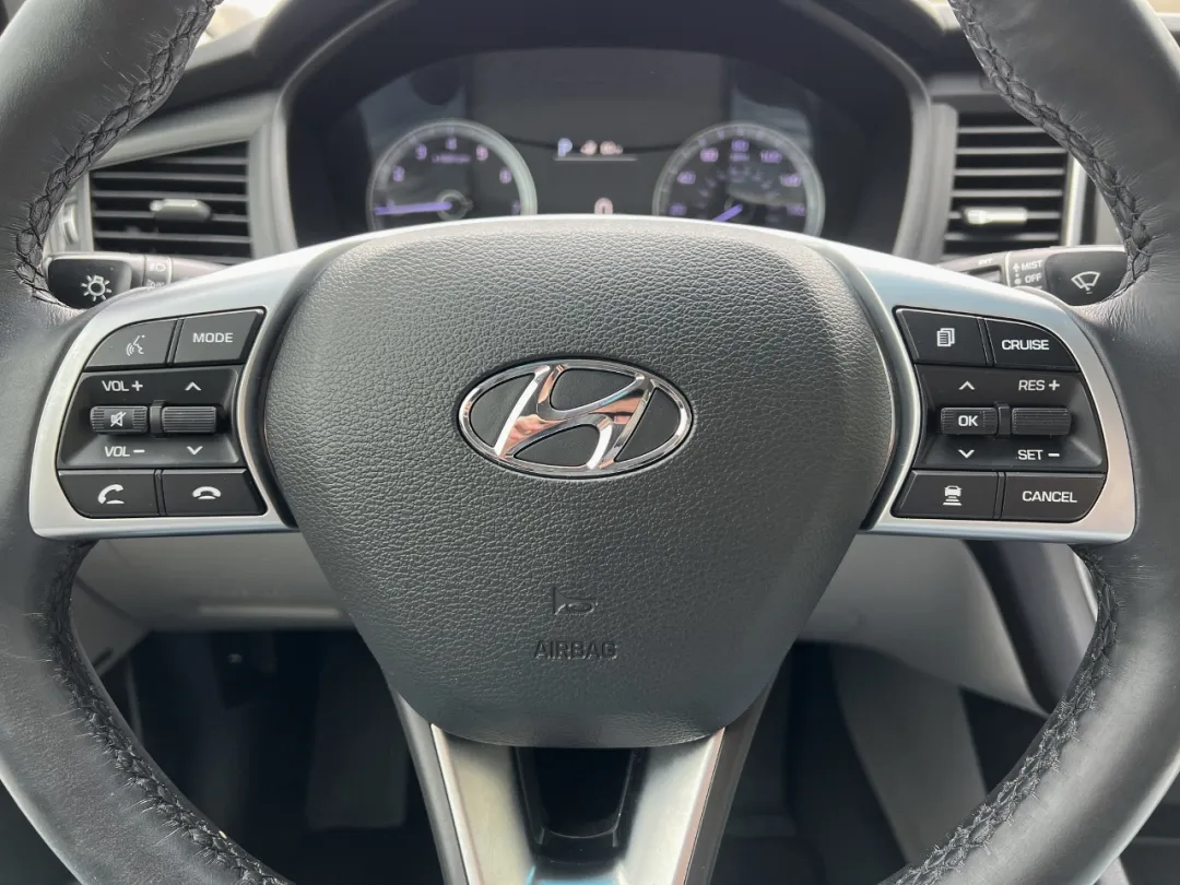 2019 Hyundai Sonata - 5NPE34AF4KH772823 - Image #24