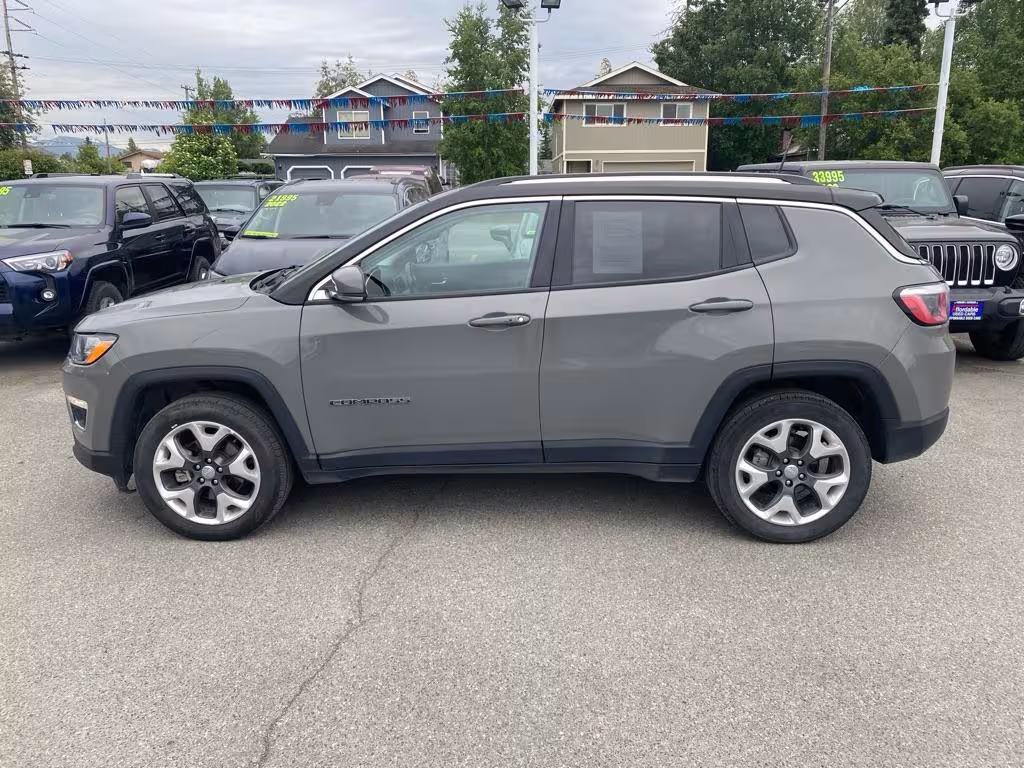 2019 Jeep Compass - 3C4NJDCB3KT771694 - Image #2