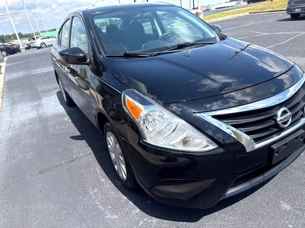 2019 Nissan Versa - 3N1CN7AP5KL872315 - Image #3