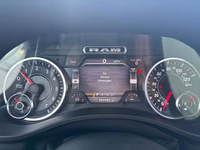 2019 Ram 1500 - 1C6SRFLT0KN821653 - Image #26