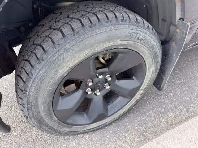 2019 Ram 1500 - 1C6SRFLT0KN821653 - Image #9