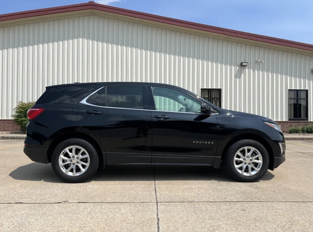 2020 Chevrolet Equinox - 2GNAXTEV6L6189021 - Image #10