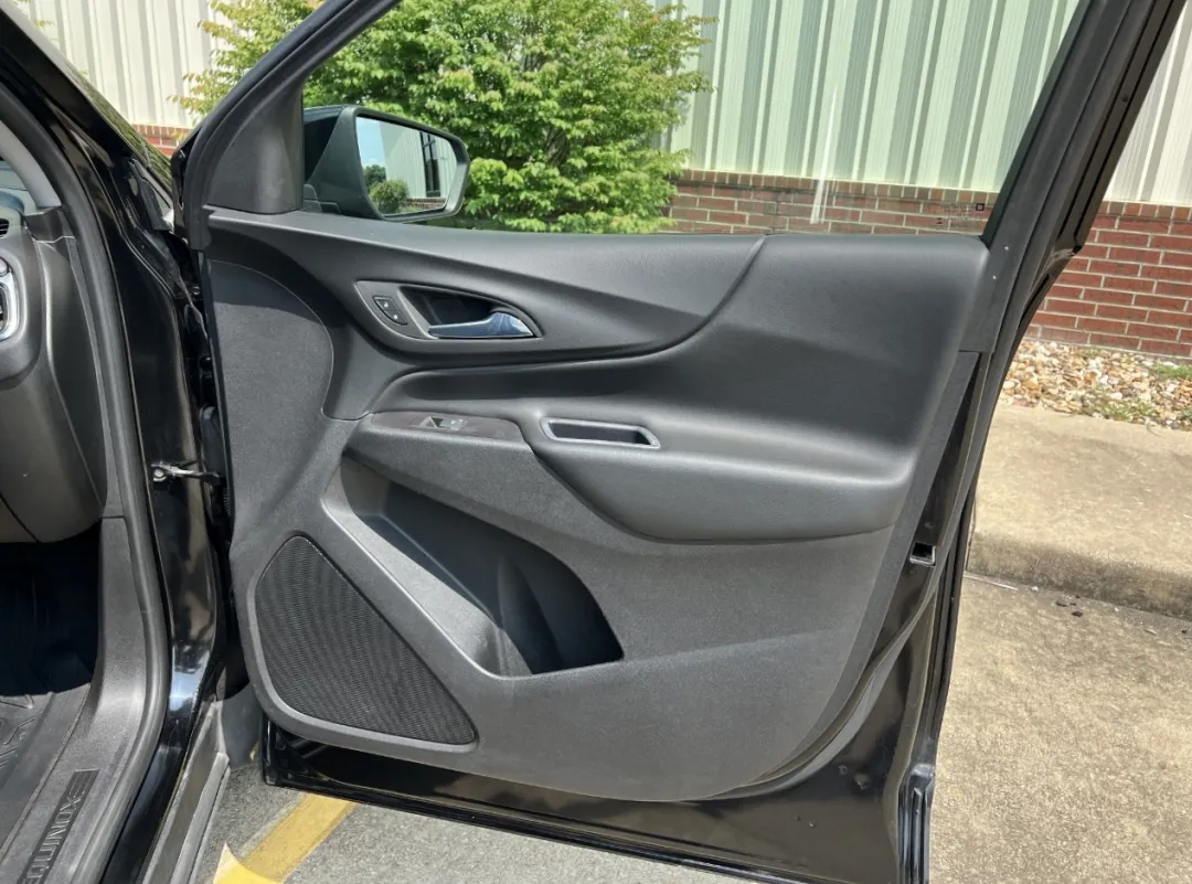 2020 Chevrolet Equinox - 2GNAXTEV6L6189021 - Image #17