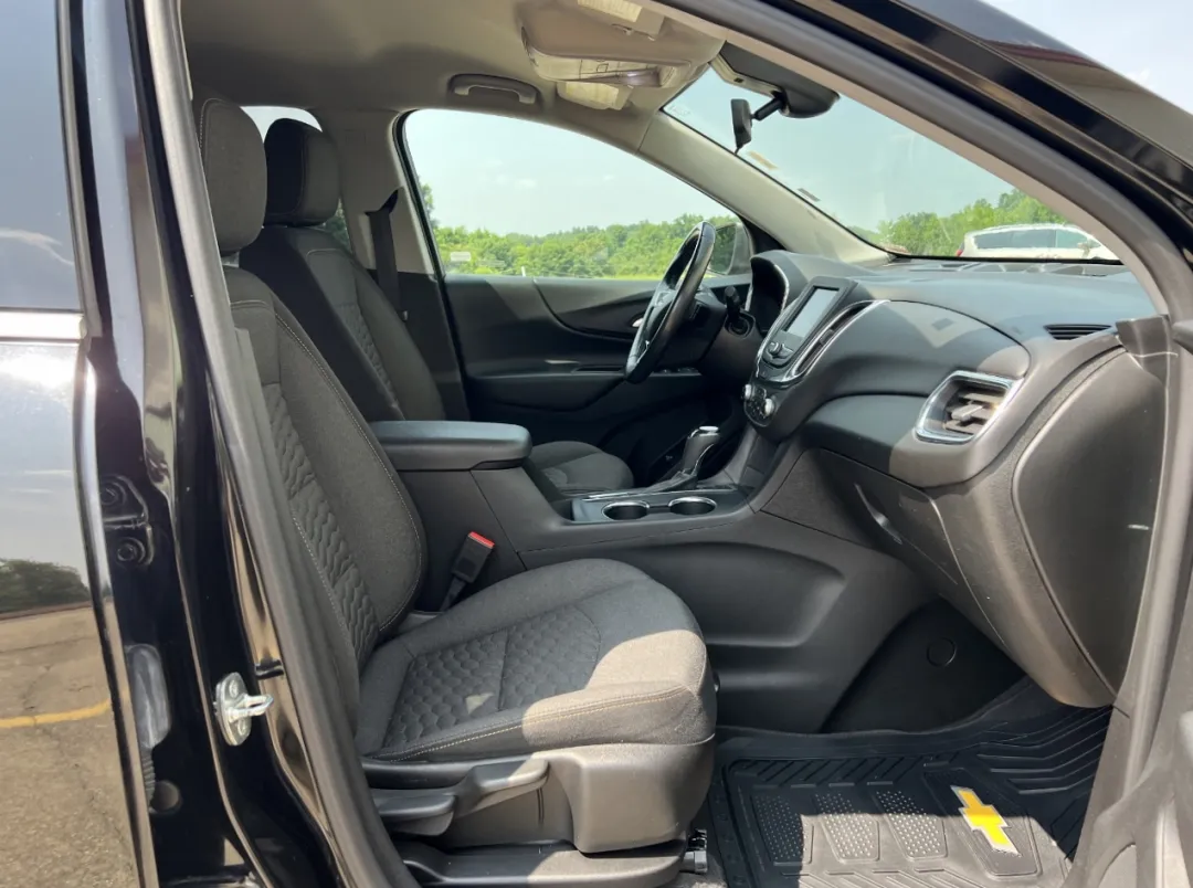 2020 Chevrolet Equinox - 2GNAXTEV6L6189021 - Image #18