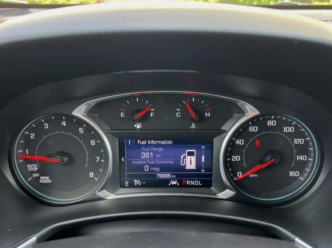 2020 Chevrolet Equinox - 2GNAXTEV6L6189021 - Image #2