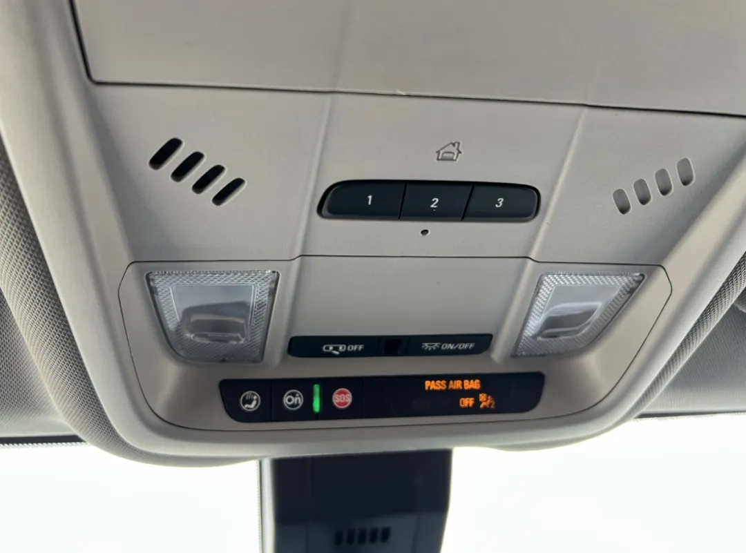2020 Chevrolet Equinox - 2GNAXTEV6L6189021 - Image #35