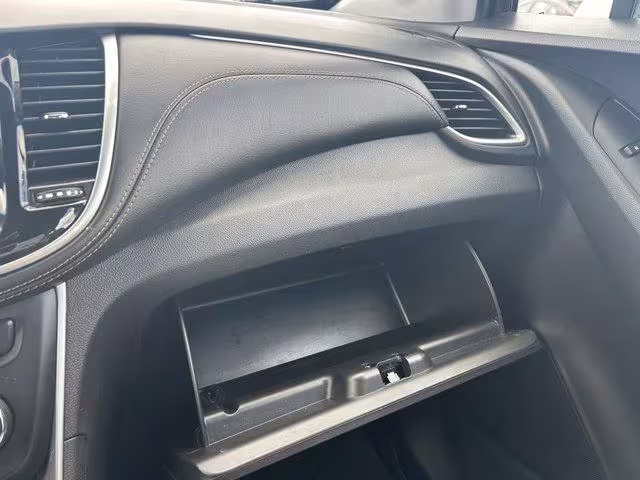2020 Chevrolet Trax - KL7CJNSB7LB089819 - Image #22