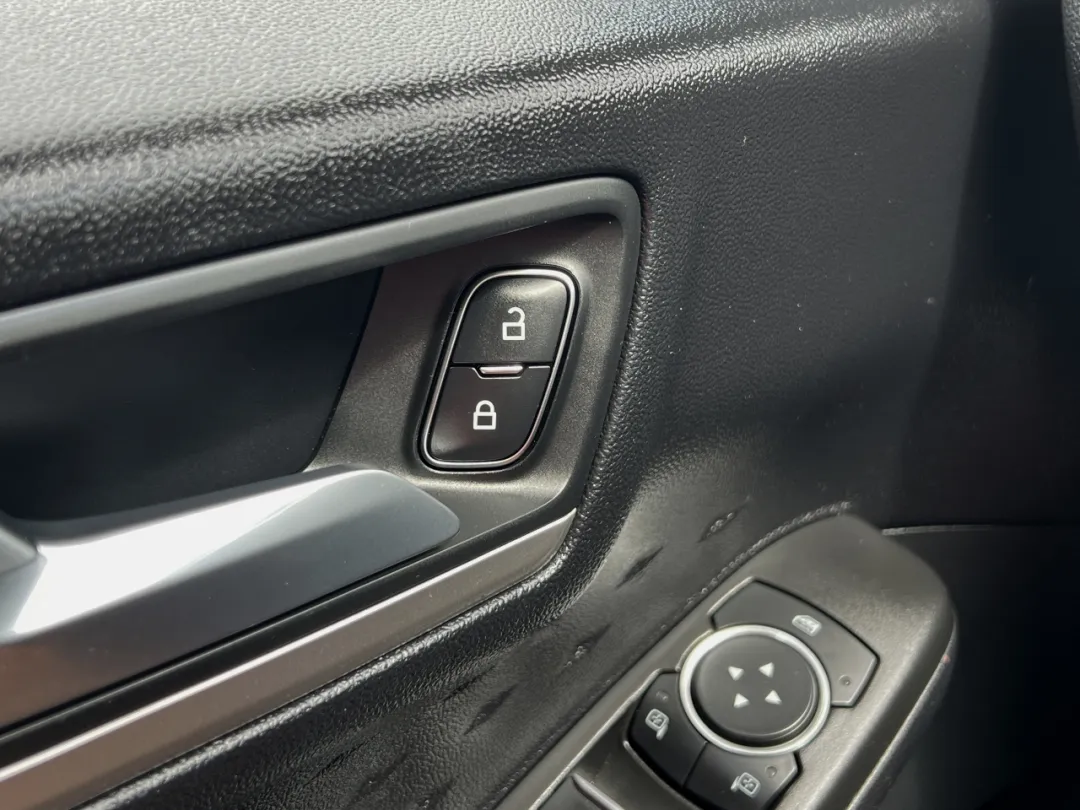 2020 Ford Escape - 1FMCU0G64LUB67479 - Image #29