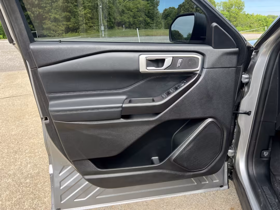 2020 Ford Explorer - 1FMSK7DHXLGA62184 - Image #13