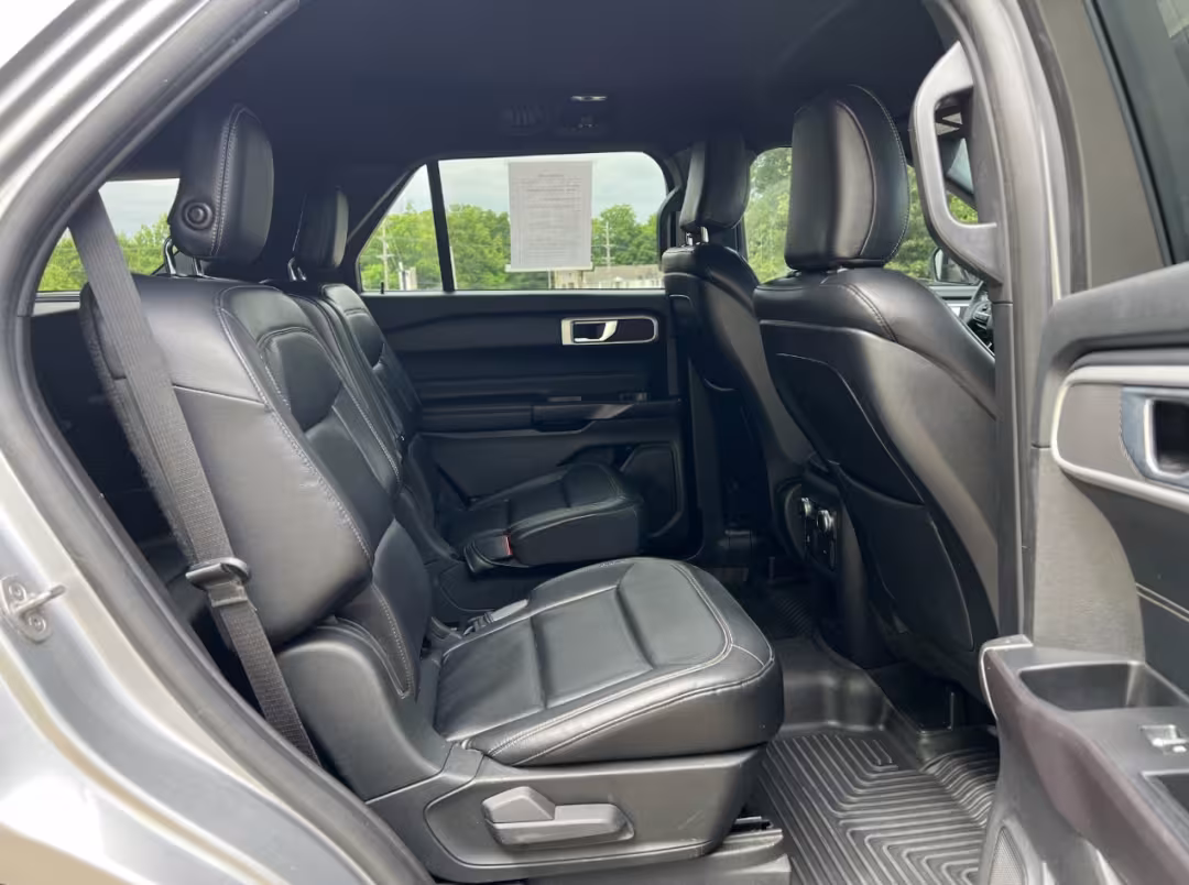 2020 Ford Explorer - 1FMSK7DHXLGA62184 - Image #18
