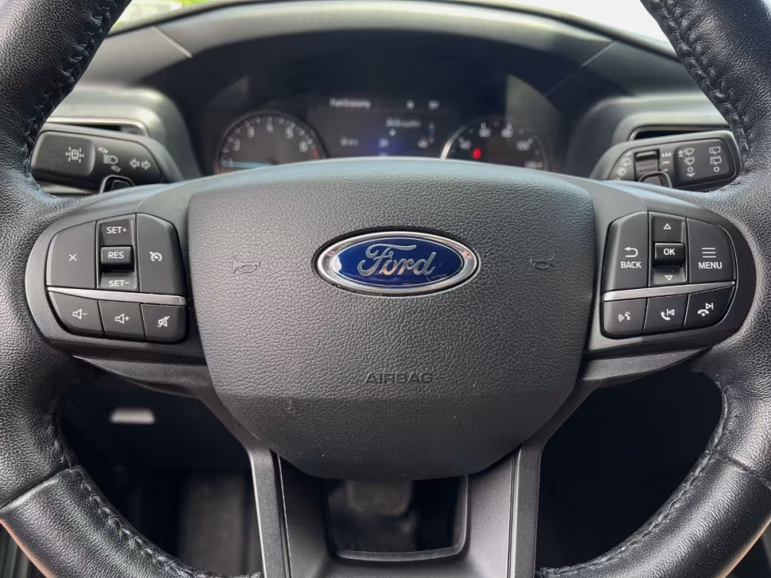 2020 Ford Explorer - 1FMSK7DHXLGA62184 - Image #24