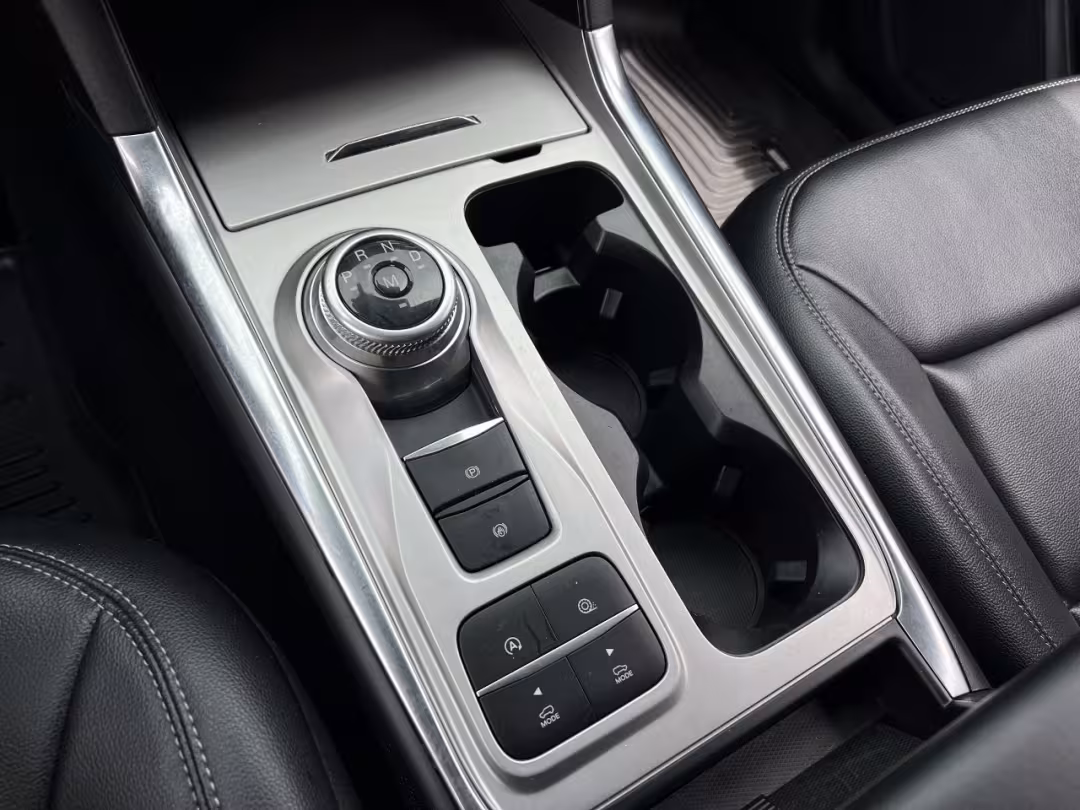 2020 Ford Explorer - 1FMSK7DHXLGA62184 - Image #25