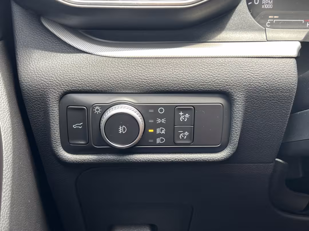 2020 Ford Explorer - 1FMSK7DHXLGA62184 - Image #33