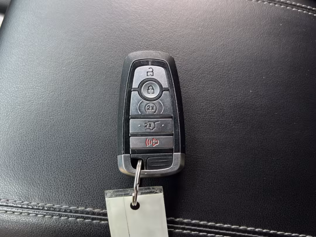 2020 Ford Explorer - 1FMSK7DHXLGA62184 - Image #5