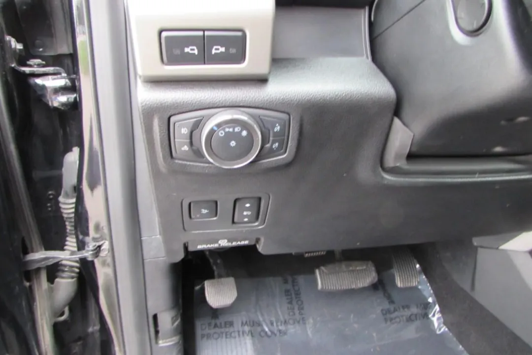 2020 Ford F-350SD - 1FT8W3BN1LEC61799 - Image #19