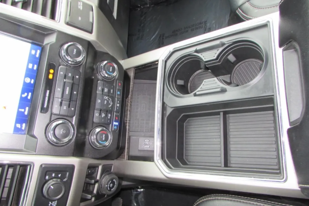 2020 Ford F-350SD - 1FT8W3BN1LEC61799 - Image #28