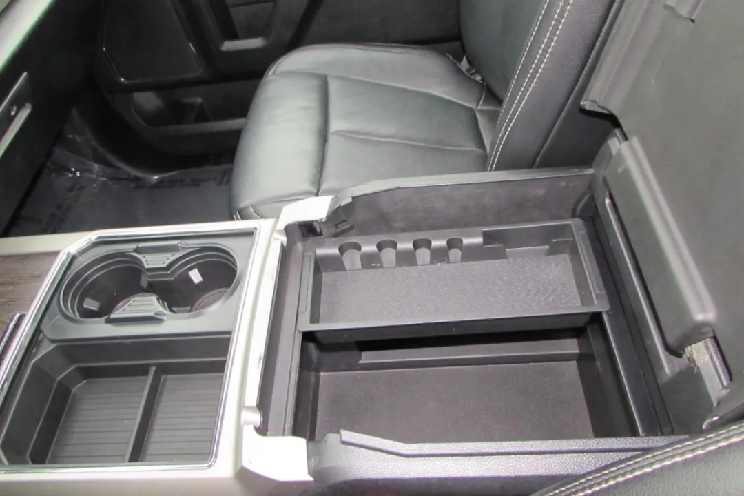 2020 Ford F-350SD - 1FT8W3BN1LEC61799 - Image #29
