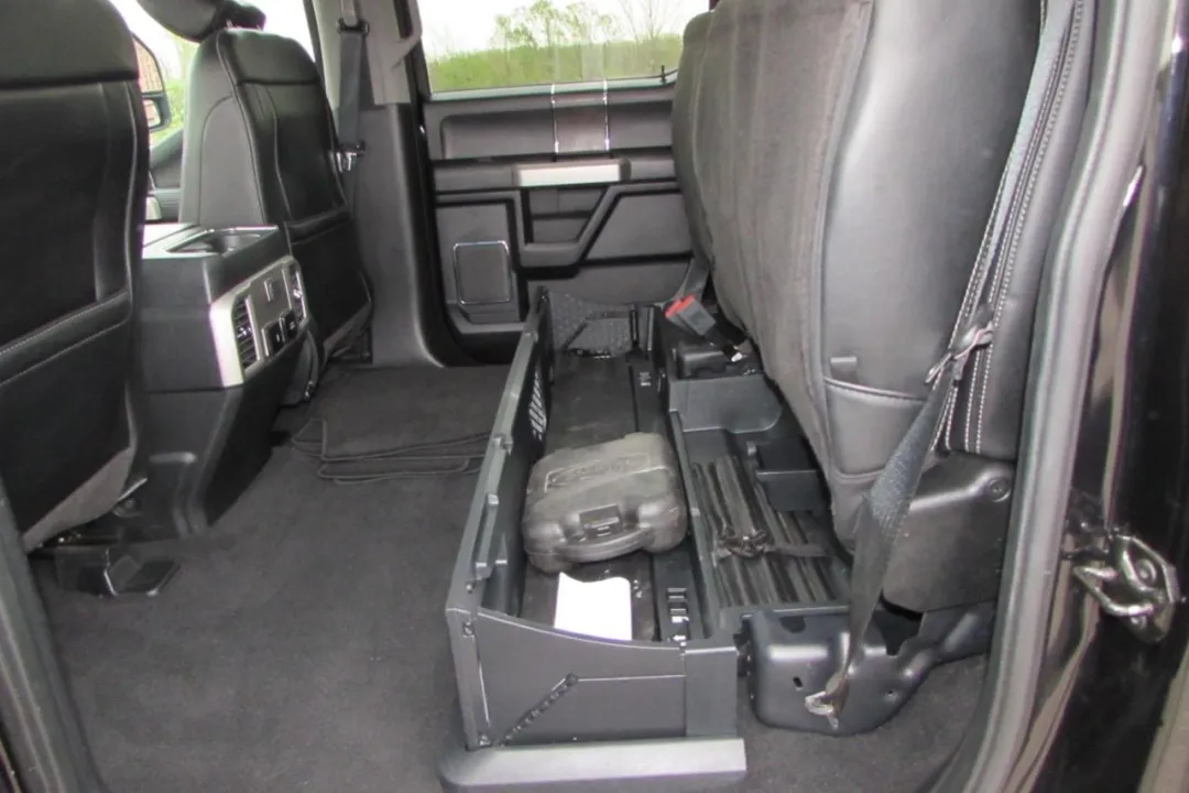 2020 Ford F-350SD - 1FT8W3BN1LEC61799 - Image #34