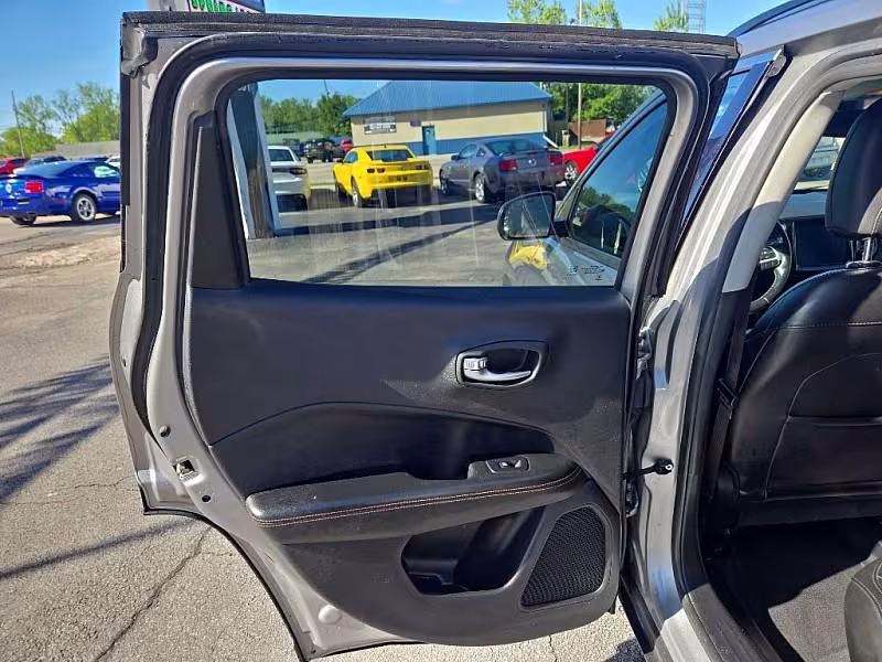 2020 Jeep Compass - 3C4NJCCB0LT128571 - Image #25