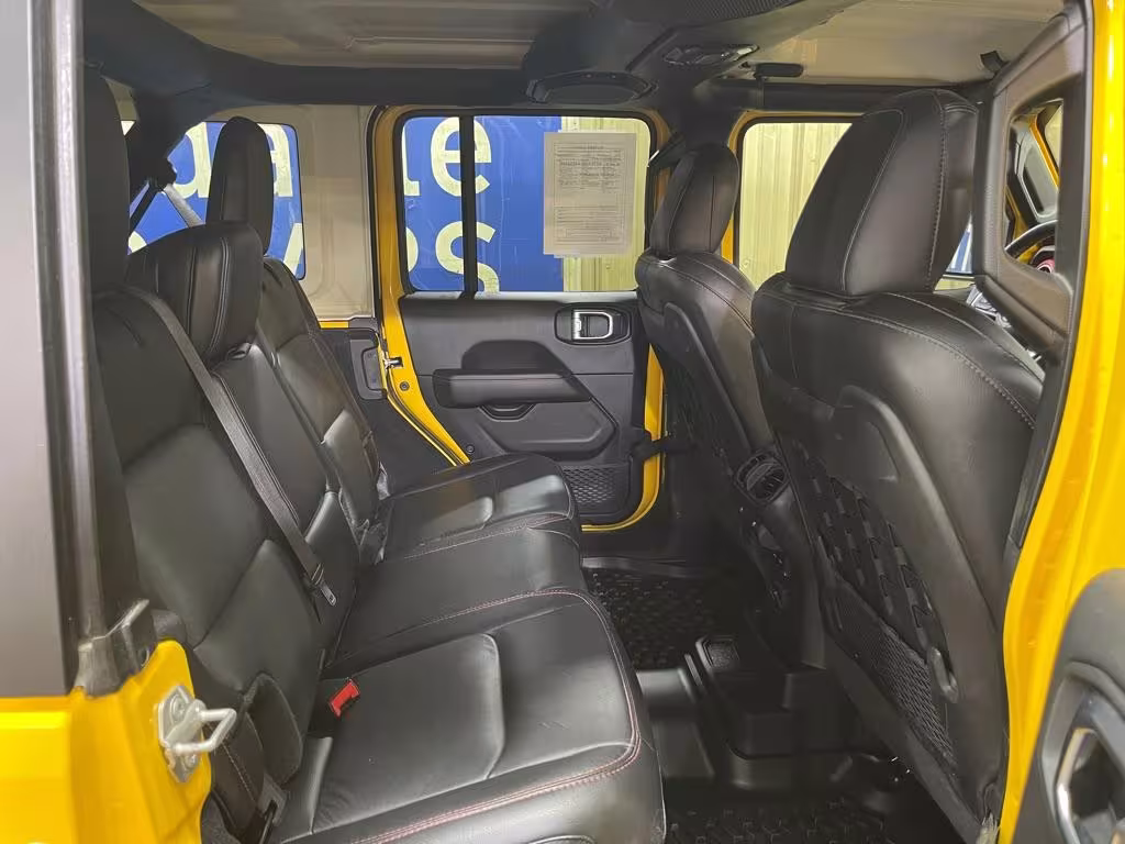 2020 Jeep Wrangler - 1C4HJXFNXLW261701 - Image #5