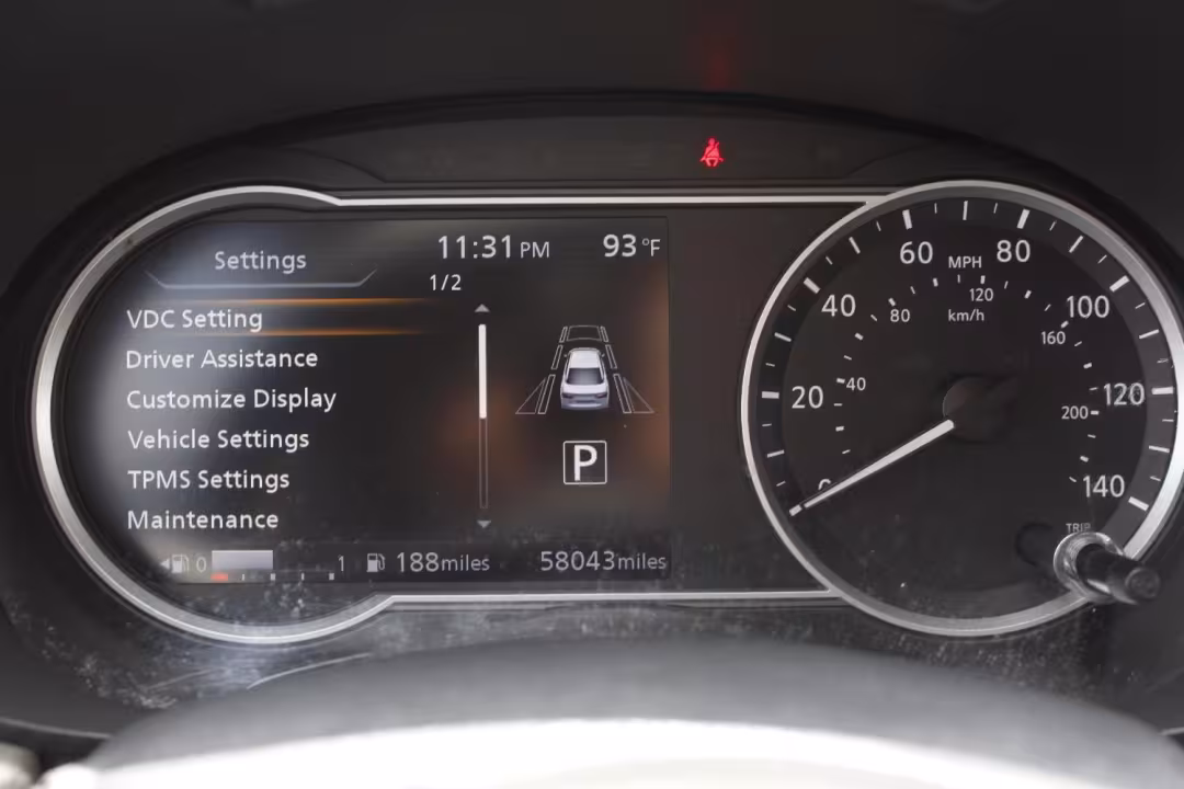 2020 Nissan Versa - 3N1CN8EV3LL847350 - Image #24