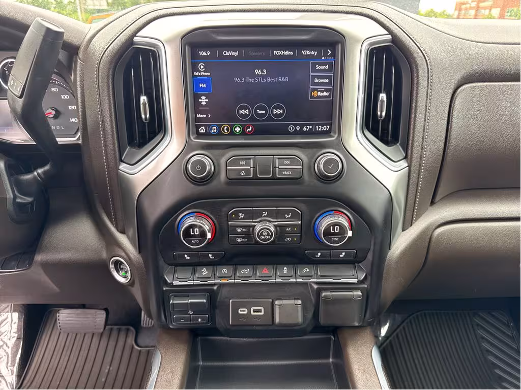 2021 Chevrolet Silverado - 1GCUYEED6MZ131177 - Image #15