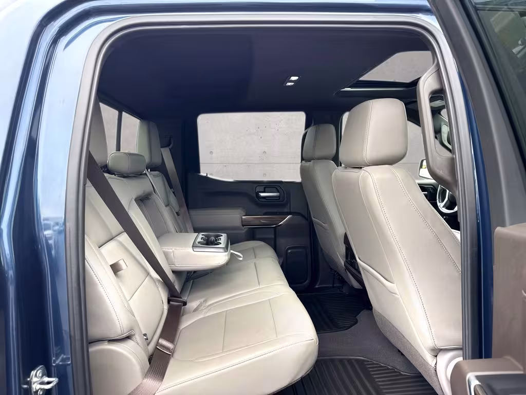 2021 Chevrolet Silverado - 1GCUYEED6MZ131177 - Image #20