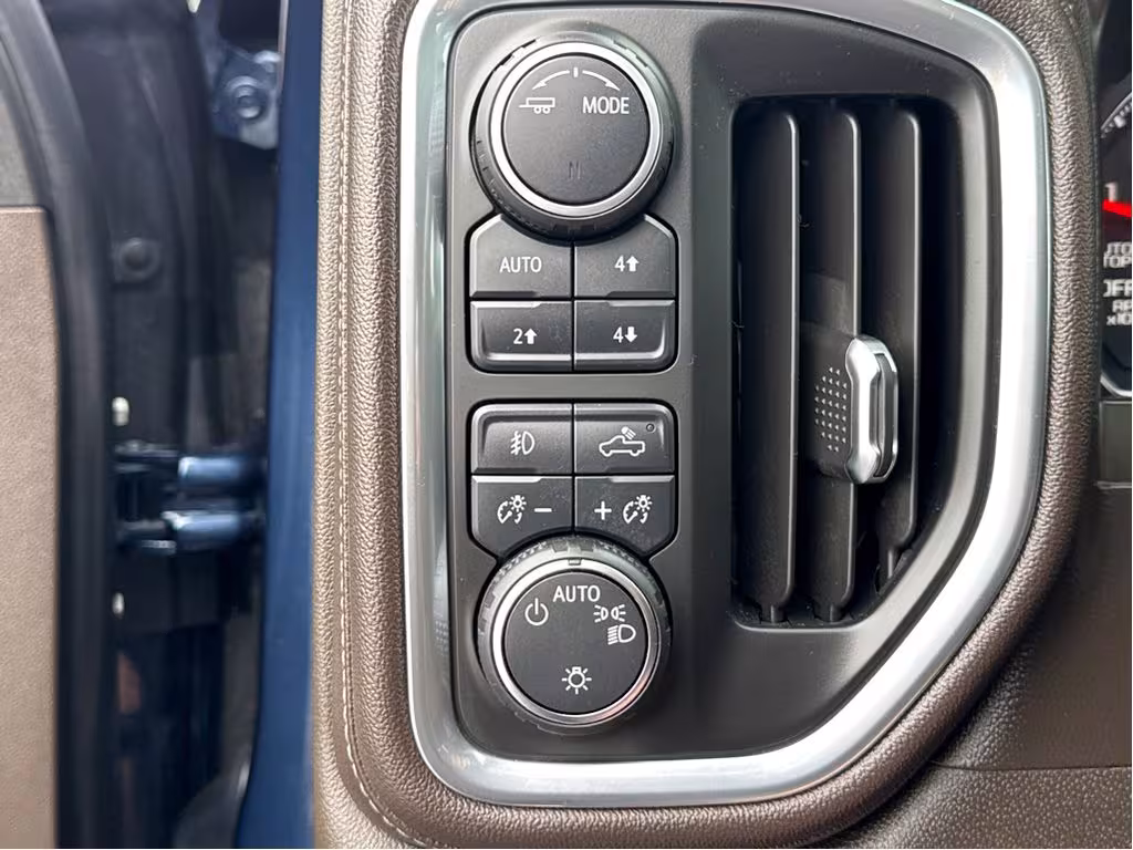 2021 Chevrolet Silverado - 1GCUYEED6MZ131177 - Image #21