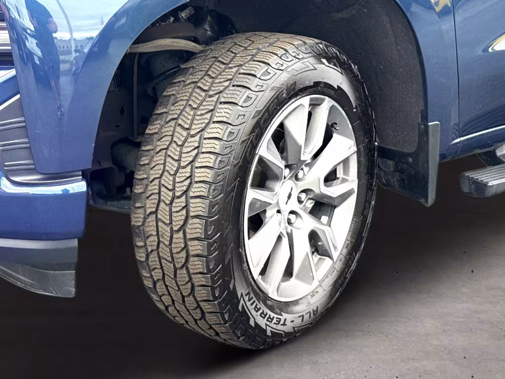2021 Chevrolet Silverado - 1GCUYEED6MZ131177 - Image #24