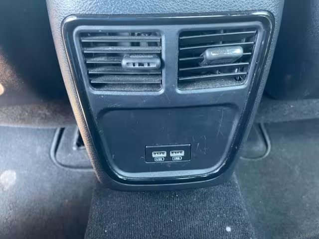 2021 Chrysler 300 - 2C3CCABG0MH601175 - Image #15