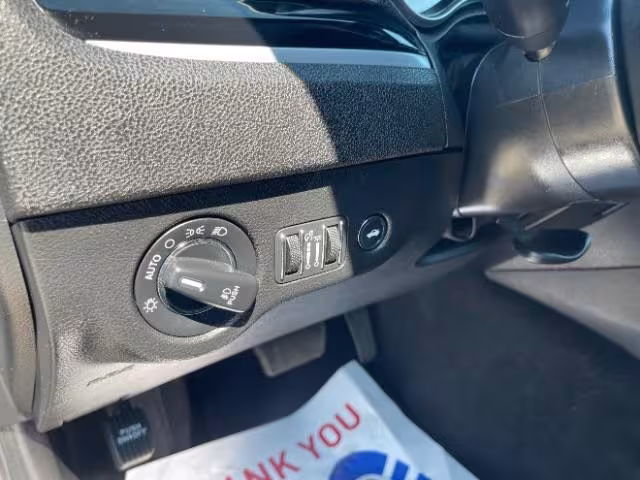 2021 Chrysler 300 - 2C3CCABG0MH601175 - Image #21