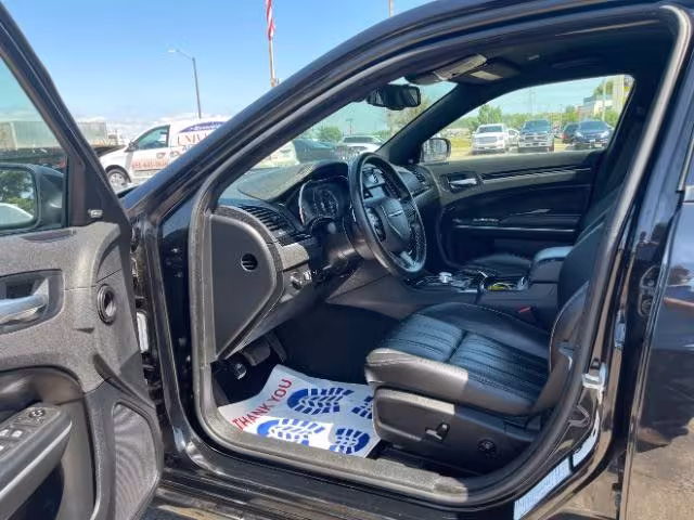 2021 Chrysler 300 - 2C3CCABG0MH601175 - Image #22