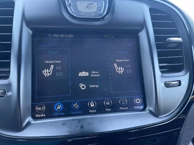 2021 Chrysler 300 - 2C3CCABG0MH601175 - Image #27