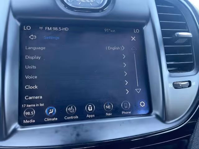2021 Chrysler 300 - 2C3CCABG0MH601175 - Image #31