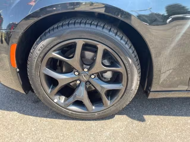 2021 Chrysler 300 - 2C3CCABG0MH601175 - Image #8