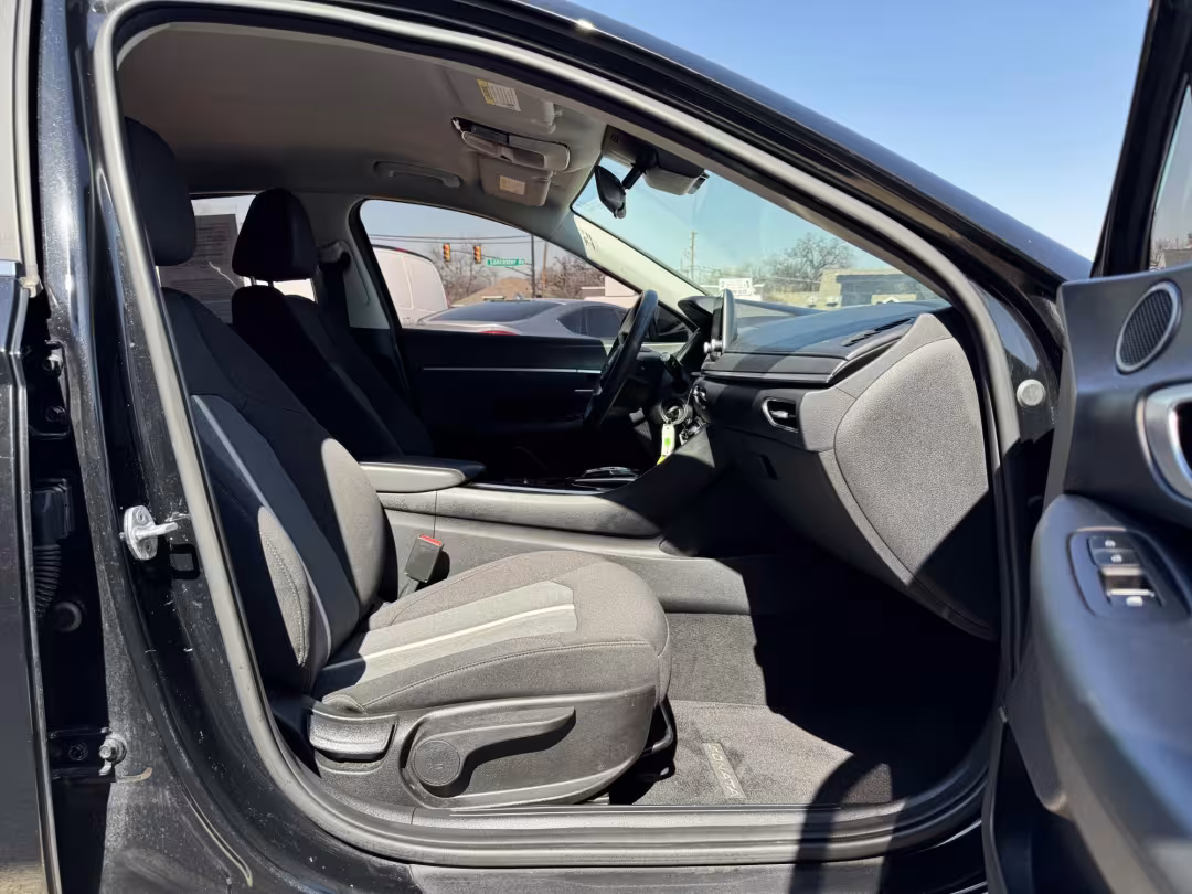 2021 Hyundai Sonata - 5NPEG4JA1MH125095 - Image #15