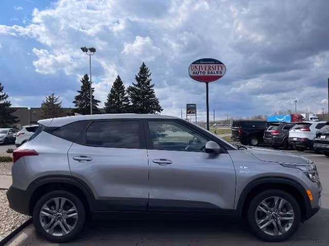 2021 Kia Seltos - KNDEPCAA3M7133763 - Image #8