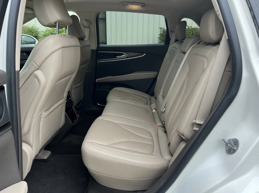 2021 Lincoln Nautilus - 2LMPJ8K97MBL11211 - Image #21