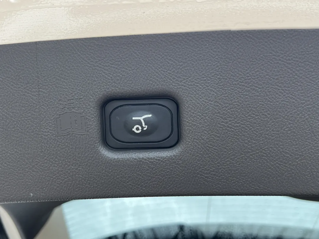 2021 Lincoln Nautilus - 2LMPJ8K97MBL11211 - Image #26