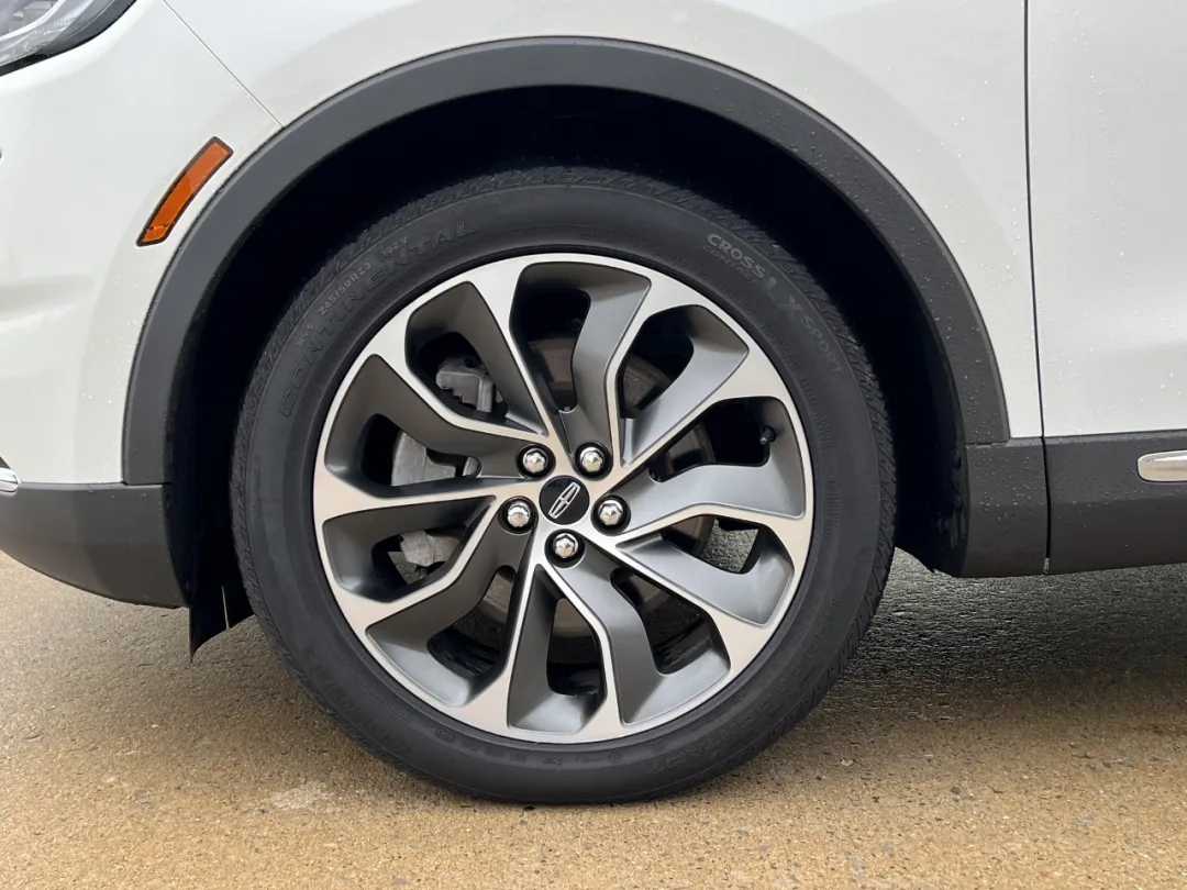 2021 Lincoln Nautilus - 2LMPJ8K97MBL11211 - Image #40
