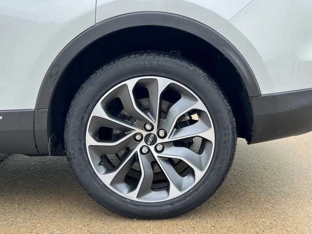 2021 Lincoln Nautilus - 2LMPJ8K97MBL11211 - Image #42