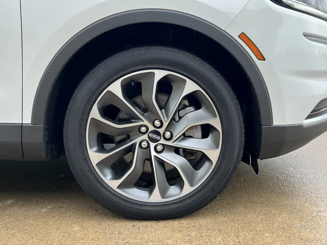 2021 Lincoln Nautilus - 2LMPJ8K97MBL11211 - Image #44