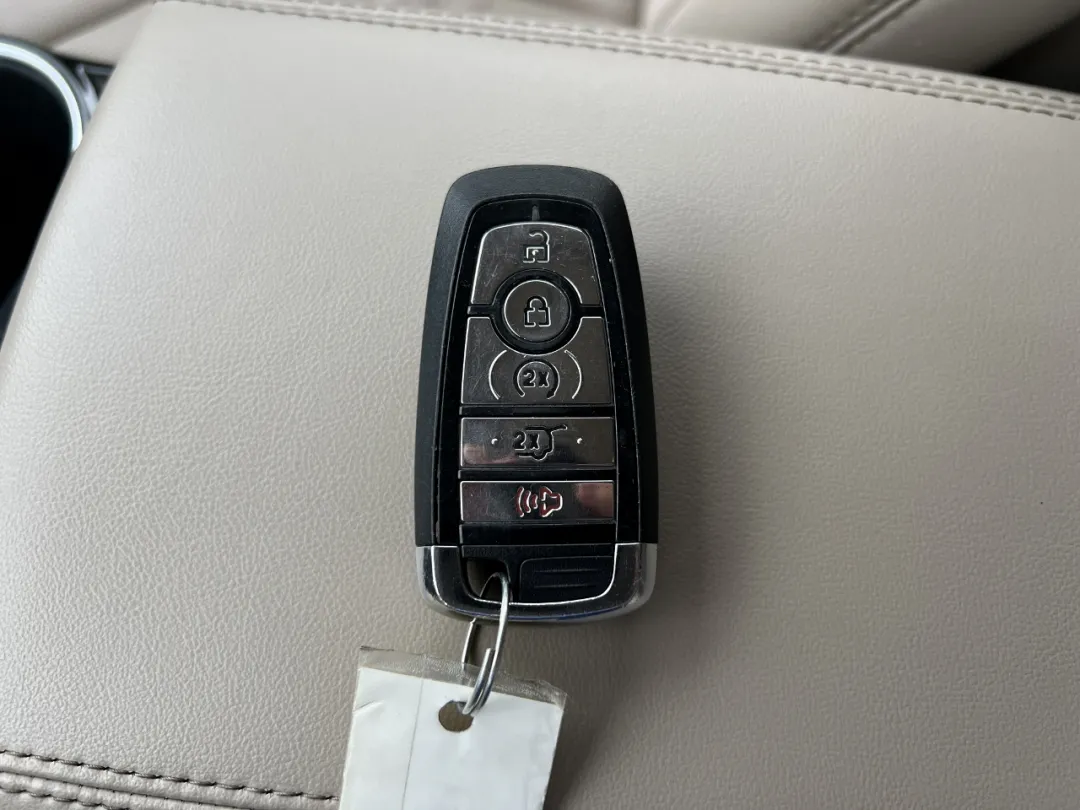 2021 Lincoln Nautilus - 2LMPJ8K97MBL11211 - Image #9